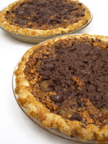 Caramelized Apple, Walnut & Chocolate Pie Photo of Caramelized Apple, Walnut & Chocolate Pie